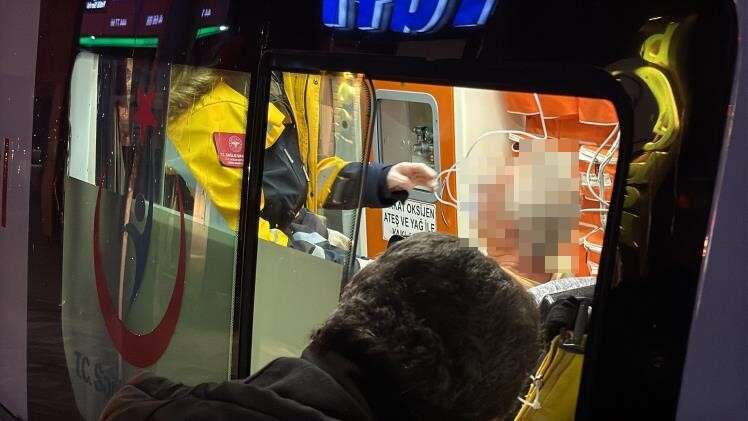 Makarna yaparken yangın çıktı! Kurtaran polislere sorduğu soru şaşırttı 5